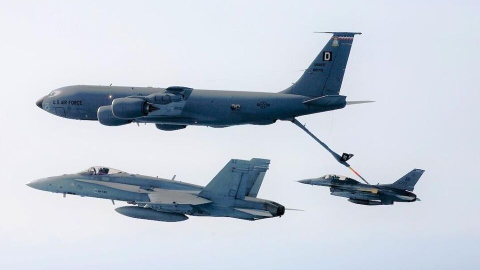 Инцидент произошел во время дозаправки, отметили военные США