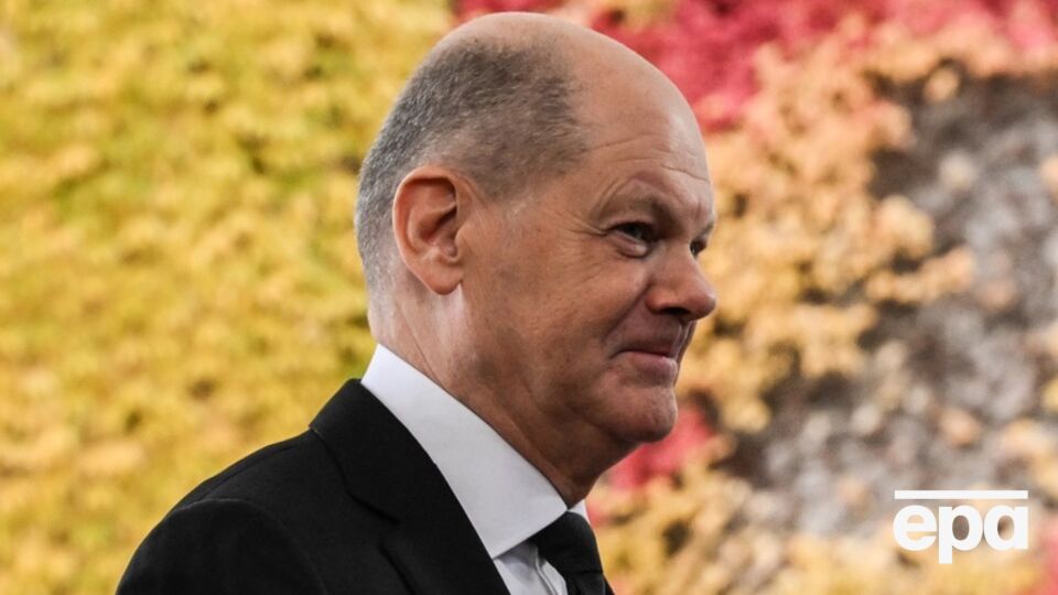 Шольц заявив, що має намір продовжувати діалог із Путіним