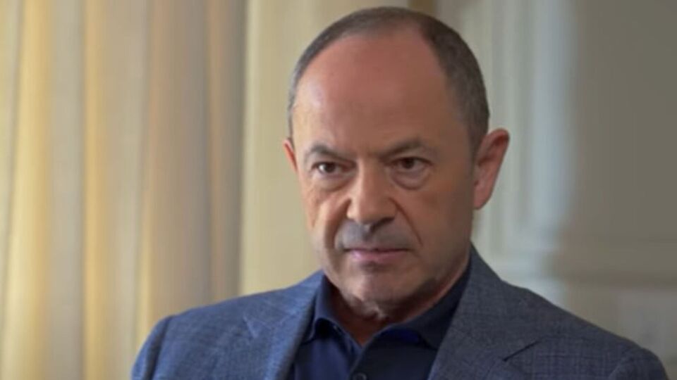 Зіневич народила трьох синів, коли Тігіпко ще перебував у другому шлюбі