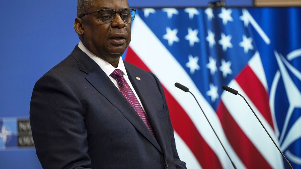 США завдали ударів по тренувальному центру та укриттю поблизу міст Абу-Камаль і Маядін, зазначив Остін