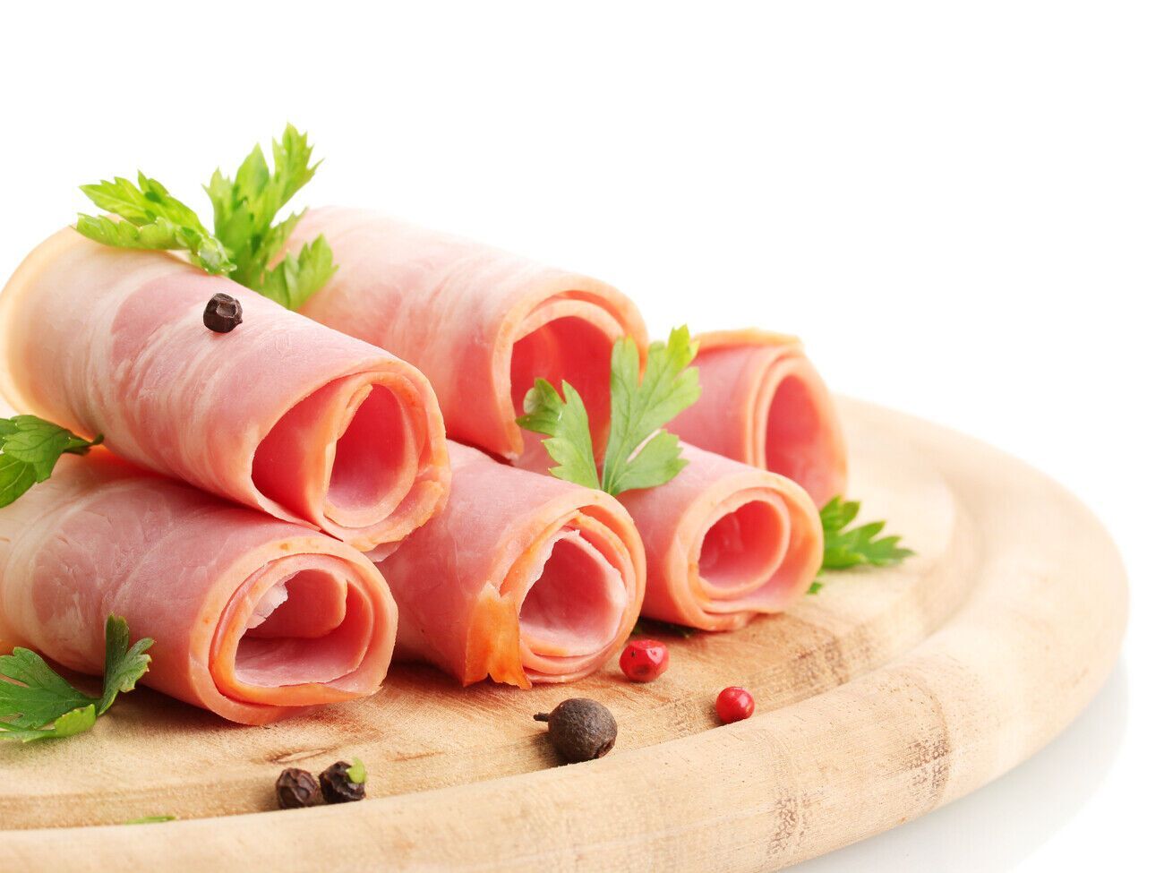 Ветчину нарезать можно после того, как она остынет