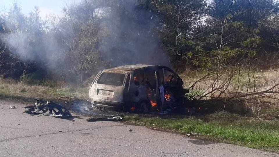 Унаслідок влучання окупантів автомобіль загорівся