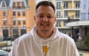 Лавриненко отметил, что купить "Труху" хотели в первые полгода полномасштабного вторжения РФ