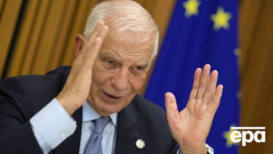 Боррель зазначив, що європейські лідери доручили йому розробити зобов'язання ЄС щодо гарантування безпеки України