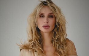 Loboda: Берегите себя, берите паузы, пейте теплый чай и обнимайте близких…