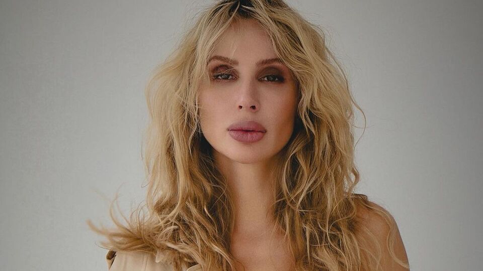 Loboda: Берегите себя, берите паузы, пейте теплый чай и обнимайте близких…