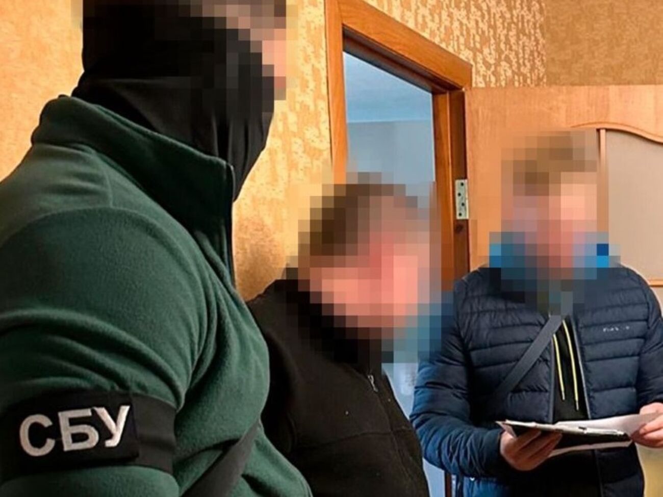 За даними слідства, фігуранта дистанційно завербували російські спецслужби