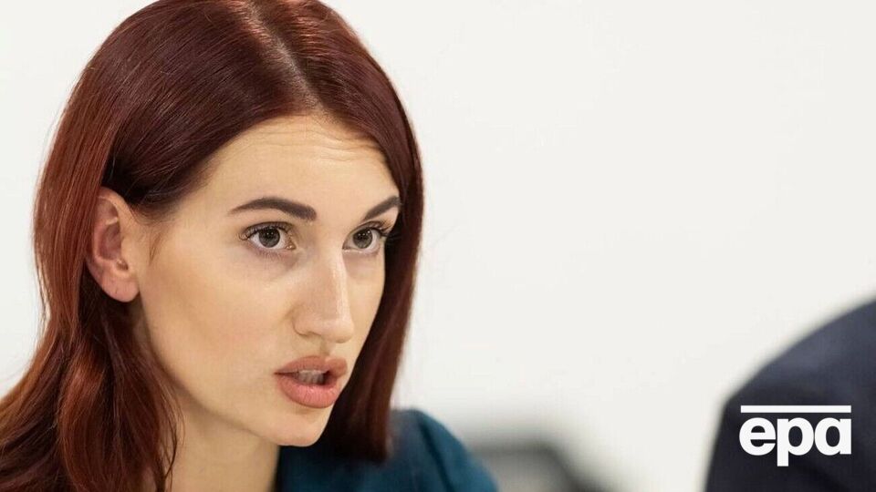 Эмеральд: Сейчас мне очень много людей пророчат политику. Очень много