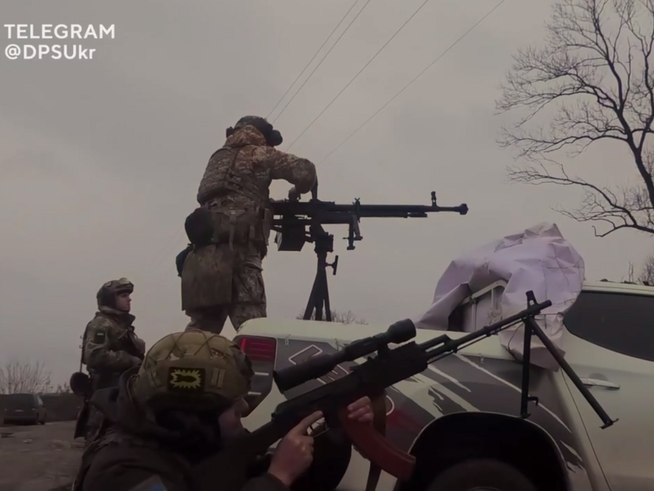 Українські мобільні групи збивають дрони ворога