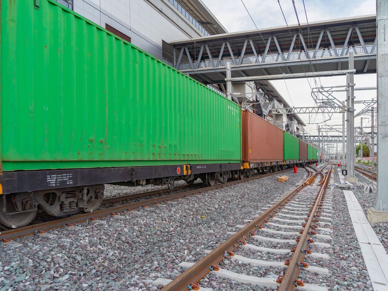 "Укрзалізниця" має намір підвищити на 20% тарифи на залізничні перевезення, повідомив 22 вересня "Обозреватель"