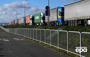 С обеих сторон границы в результате акции протеста заблокировано более 20 тыс. грузовиков