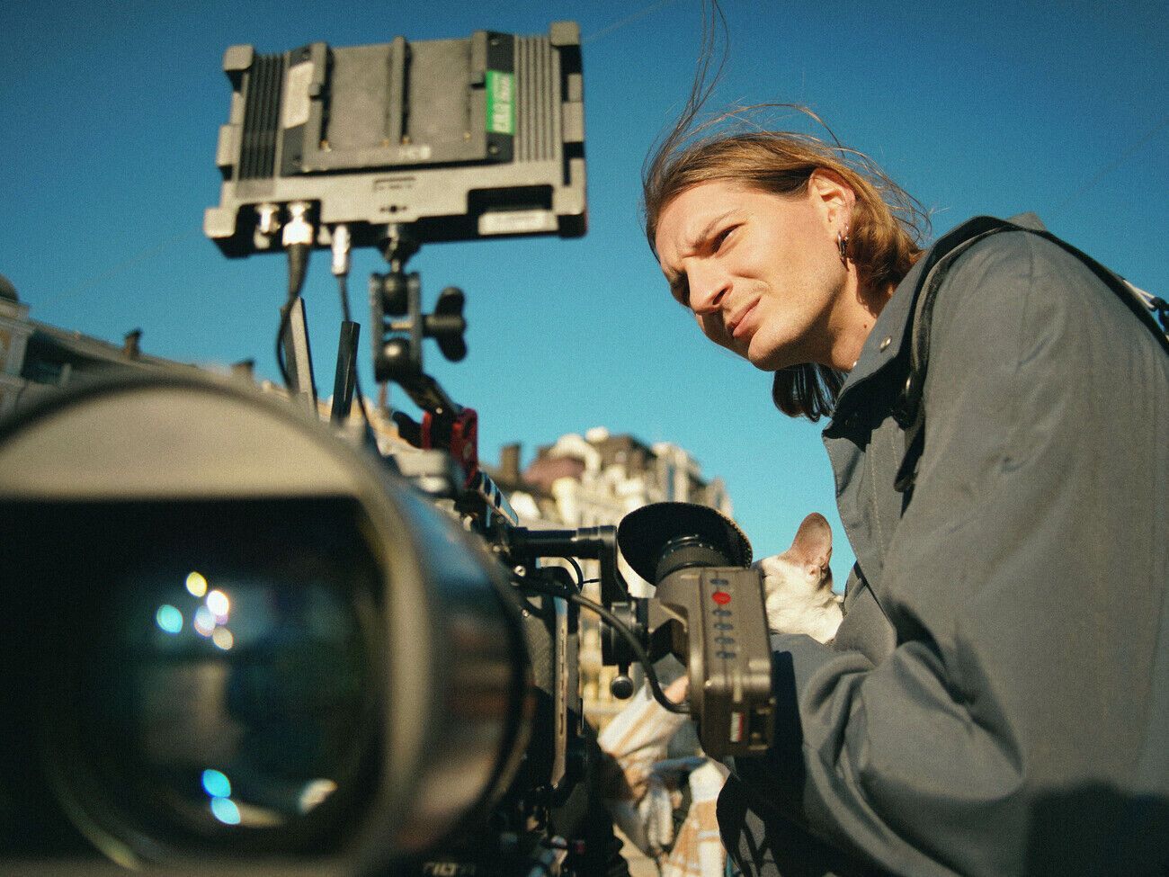 По словам Лидаговского, в новелле он пытается найти ответы на вопросы, что такое "отложенная жизнь" и "вина уцелевшего"