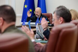 Украина продолжает привлекать средства от партнеров, отметил Шмыгаль