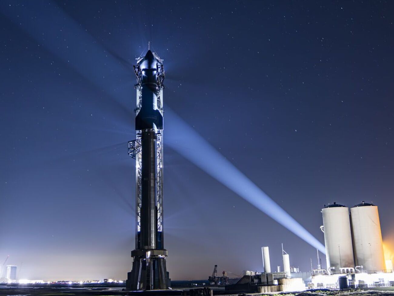 Система Starship совершила второй испытательный полет