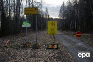 В непосредственной близости от шлагбаумов на границе с РФ строятся защитные сооружения, отметили в погранслужбе Финляндии