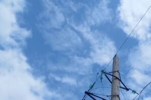 У ДТЕК наголошують, що енергетики відновлюють обладнання та лінії одразу ж, щойно це стає можливим