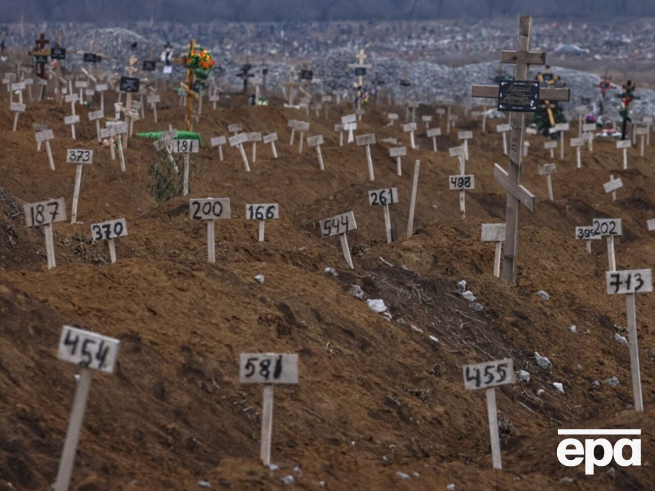 По официальным данным, в результате оккупации РФ в Мариуполе погибло 11,4 тыс. человек