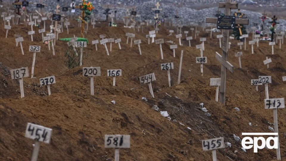 По официальным данным, в результате оккупации РФ в Мариуполе погибло 11,4 тыс. человек