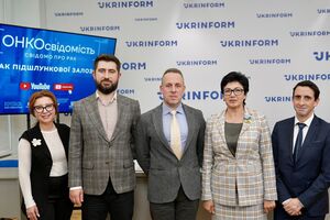 По словам экспертов, самыми распространенными признаками поражения поджелудочной железы являются повышенный уровень билирубина, отсутствие аппетита и неконтролируемая потеря веса