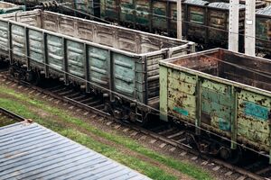 "Укрзалізниця" намерена повысить на 20% тарифы на железнодорожные перевозки, сообщил 22 сентября "Обозреватель"
