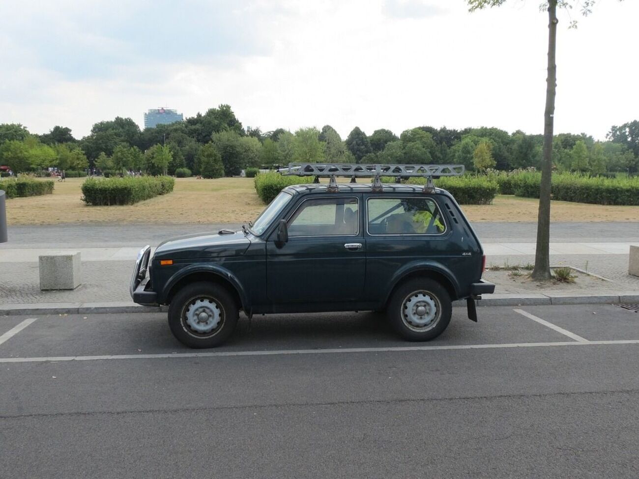 Попасть в Латвию смогут только транзитные машины с российскими номерами