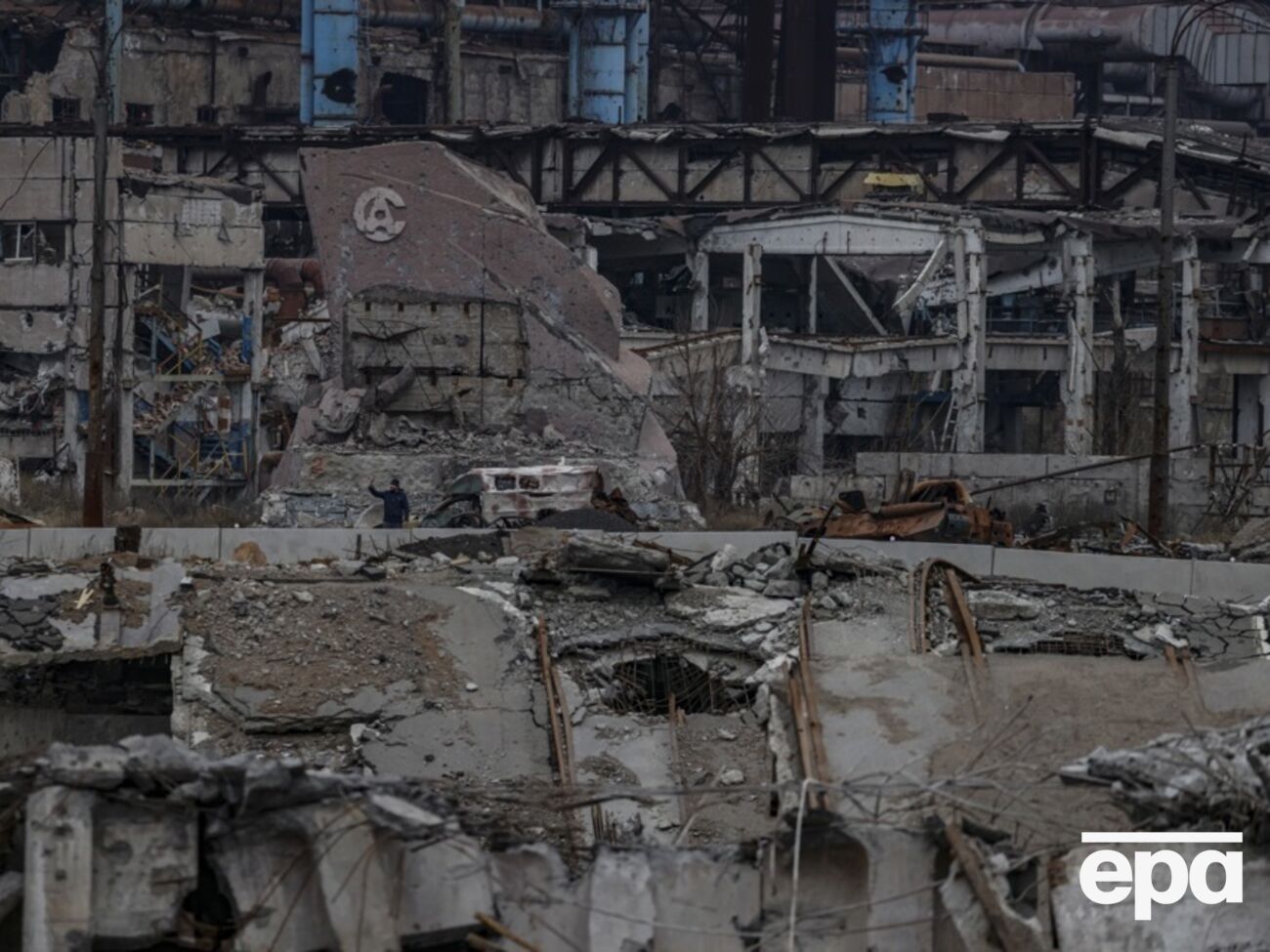 Чуднецов: Две самые перепаханные территории на территории завода, где каждый день рельеф очень сильно менялся, – это госпиталь и командный пункт