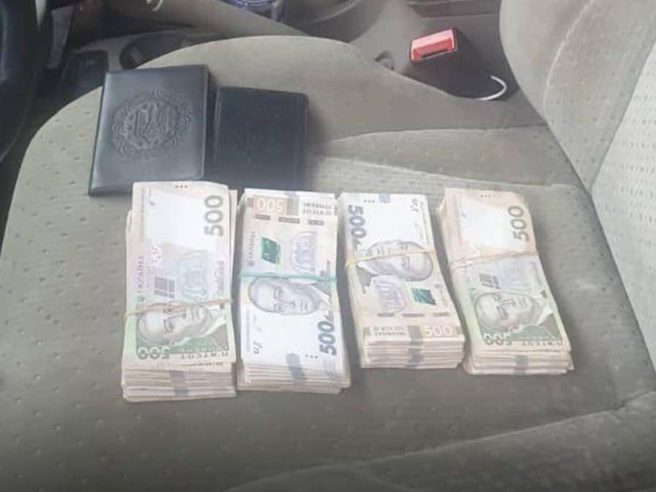 Командувачу ОСУВ "Одеса" намагалися дати 200 тис. грн неправомірної вигоди, зазначили в НАБУ і САП
