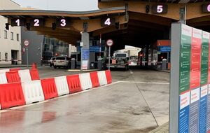 В 11.05 КПП "Шегини" возобновил работу