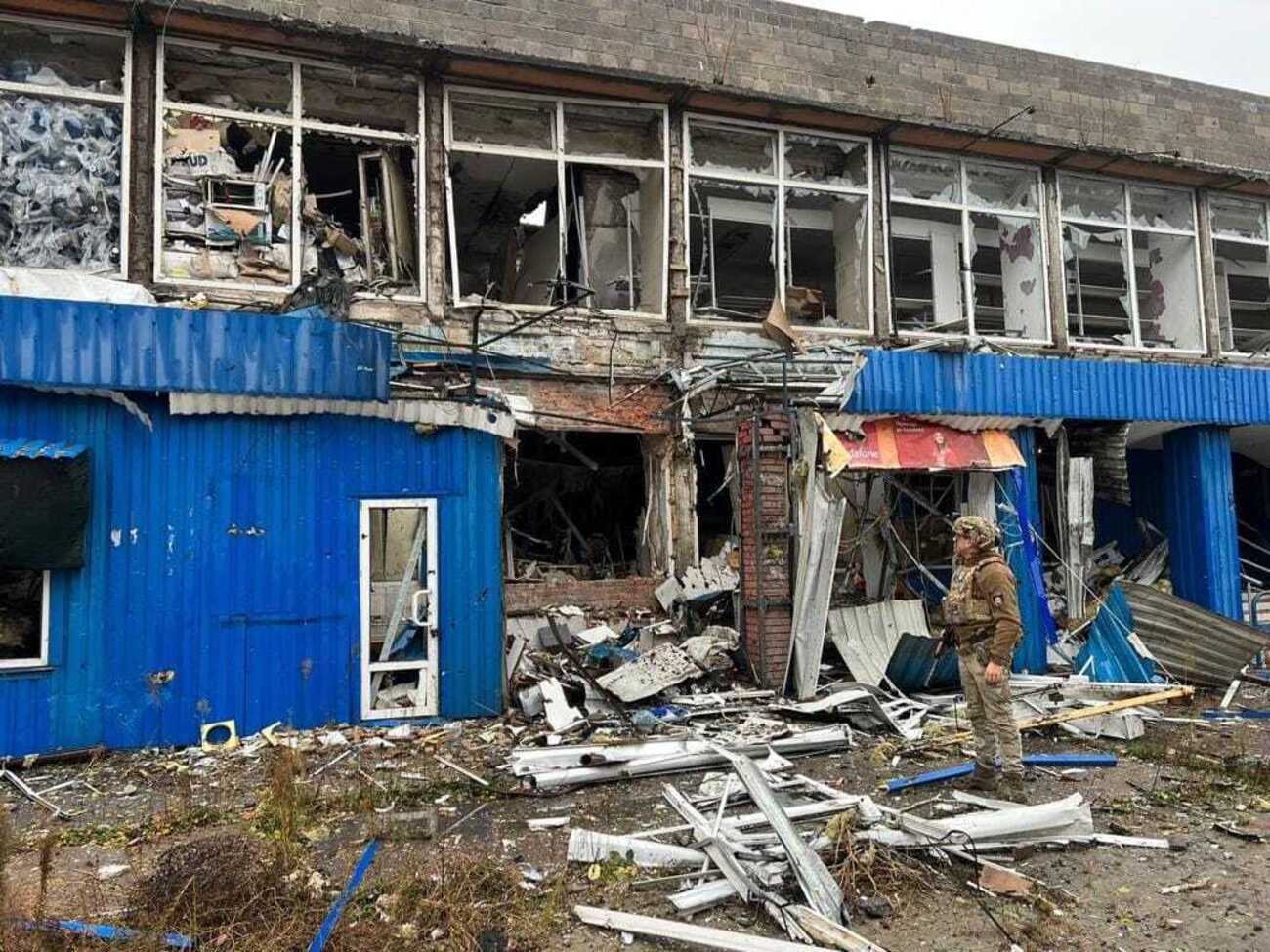 У Донецькій області внаслідок нових російських обстрілів постраждали житлові будівлі, виробничі й господарські споруди
