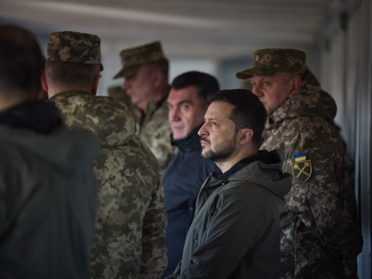 Президент вважає великою помилкою участь генералітету в політиці