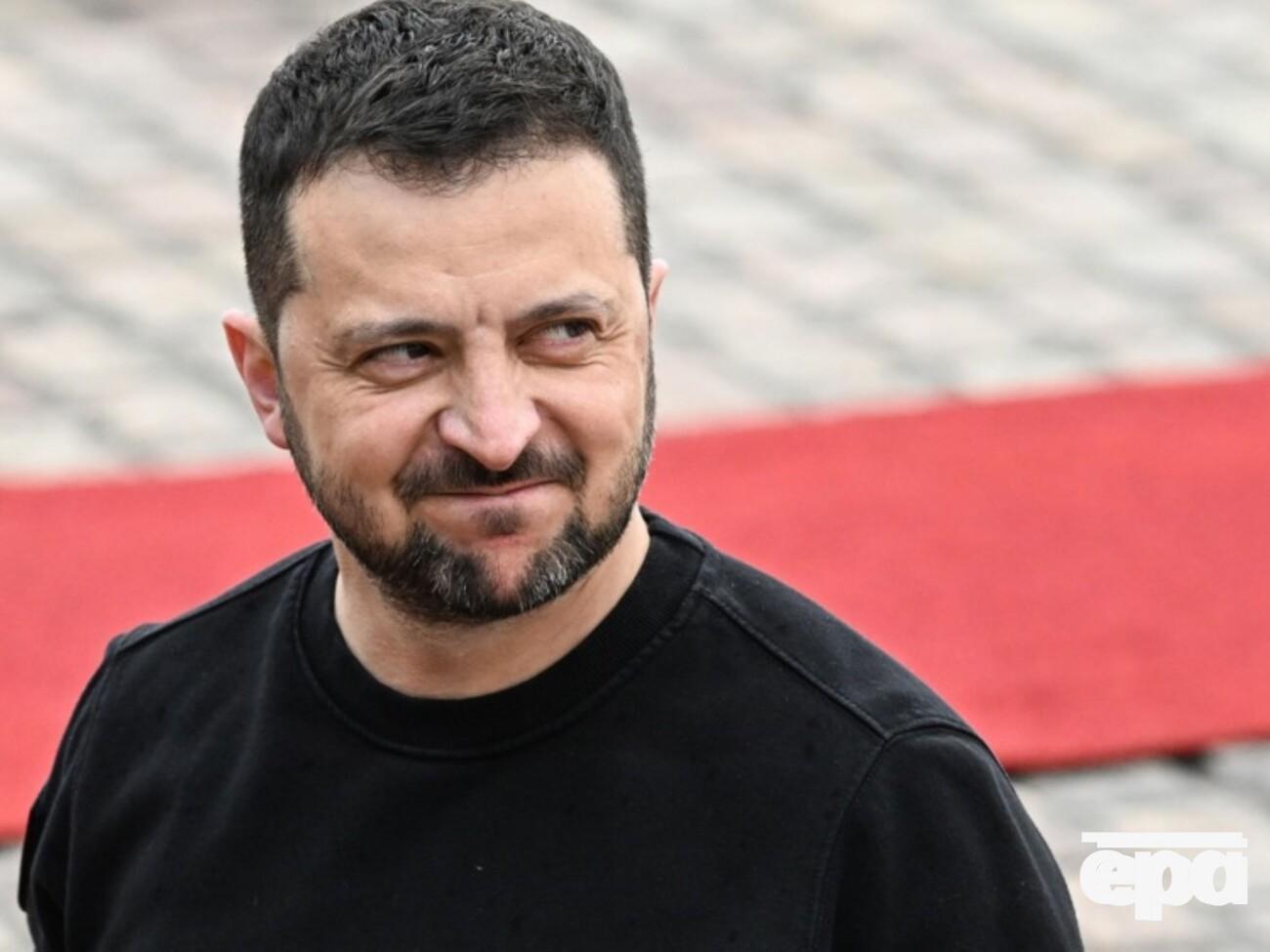 Зеленский: Когда нужно показать, что с тобой все в порядке, я шучу по этому поводу