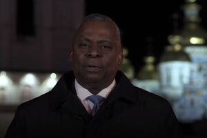 Остин записал обращение в Киеве