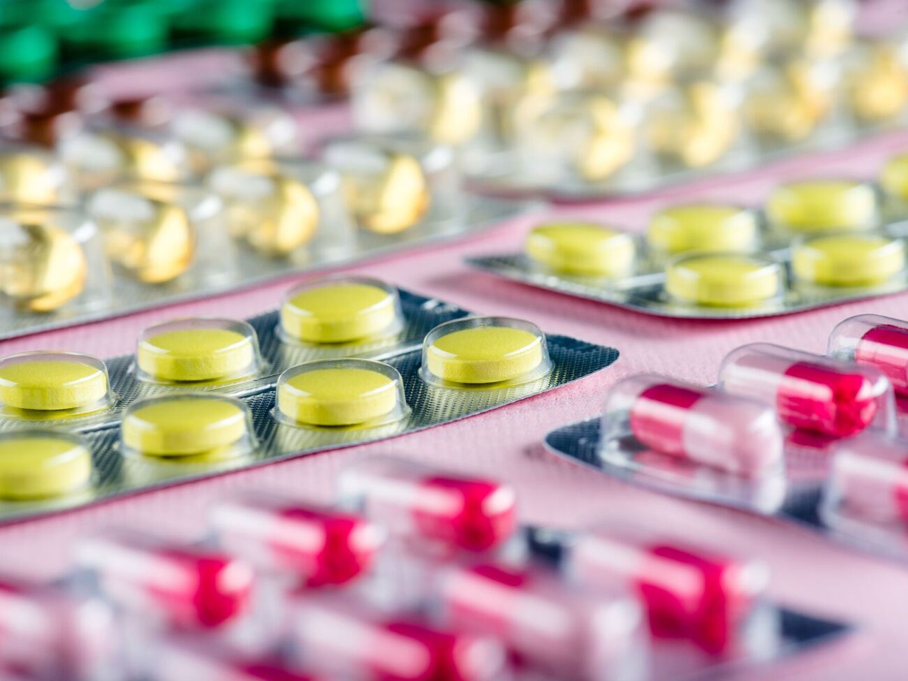 В аптечных сетях Украины нет дефицита ни одной группы препаратов