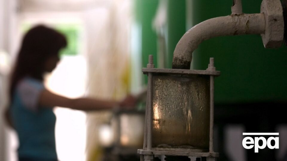 Болгария планирует полностью прекратить импорт нефти из РФ в марте 2024 года