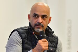 Дякую кожному, хто сьогодні на фронті. Сьогодні наш Майдан – там. Україна неодмінно вистоїть