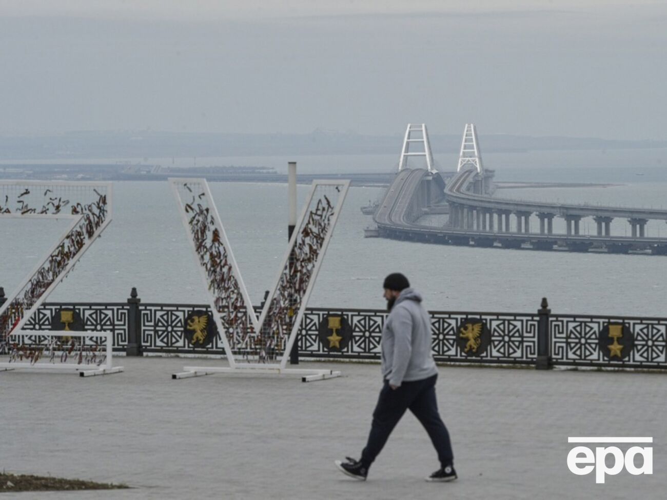 В ГУР пообещали "продолжение" ударов по Крымскому мосту