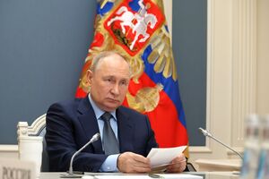 По словам Путина, "Россия никогда не отказывалась от мирных переговоров с Украиной"