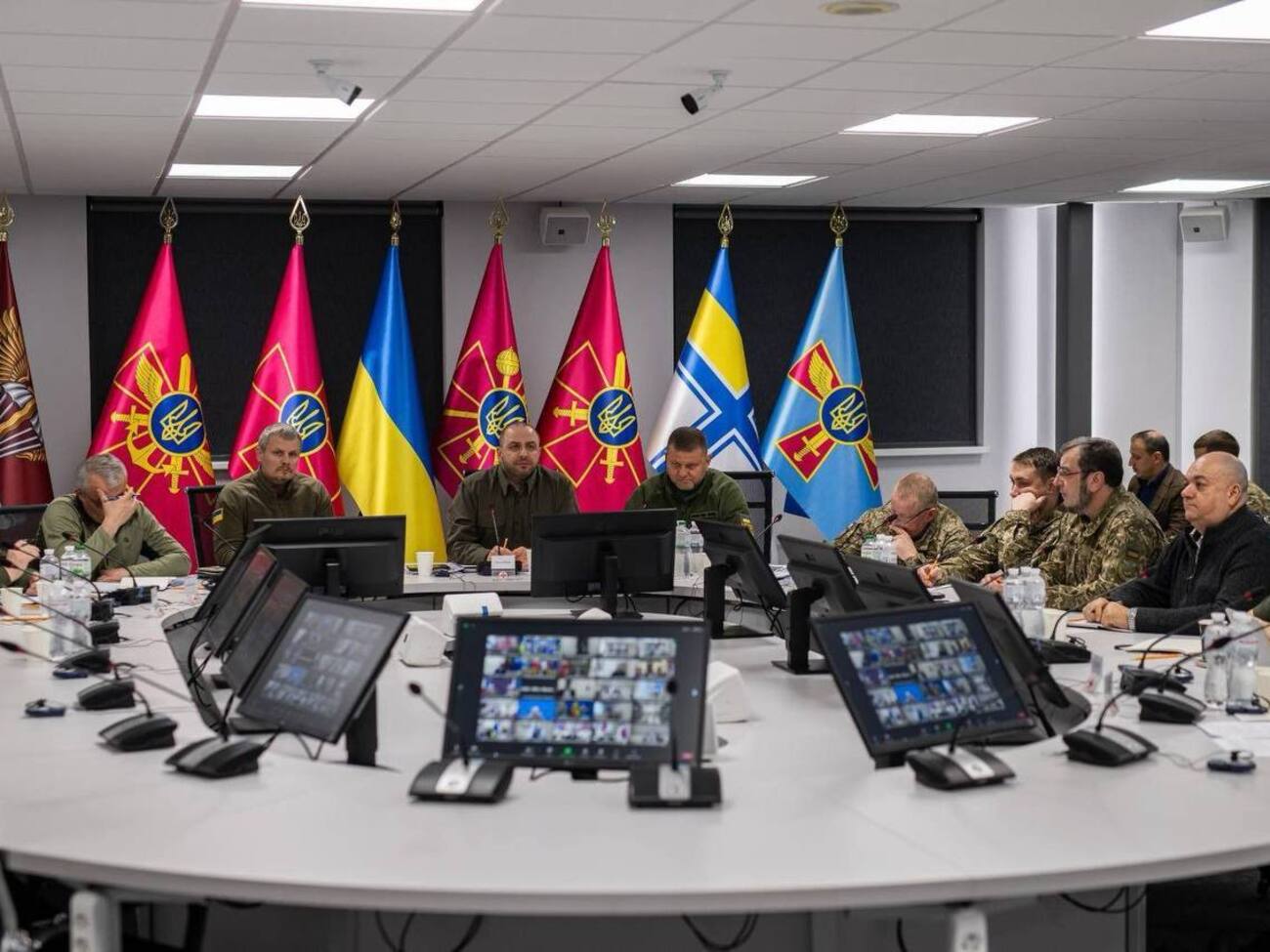 Самые большие и мощные анонсы по итогам "Рамштайна" остались не для разглашения, отметил Умеров