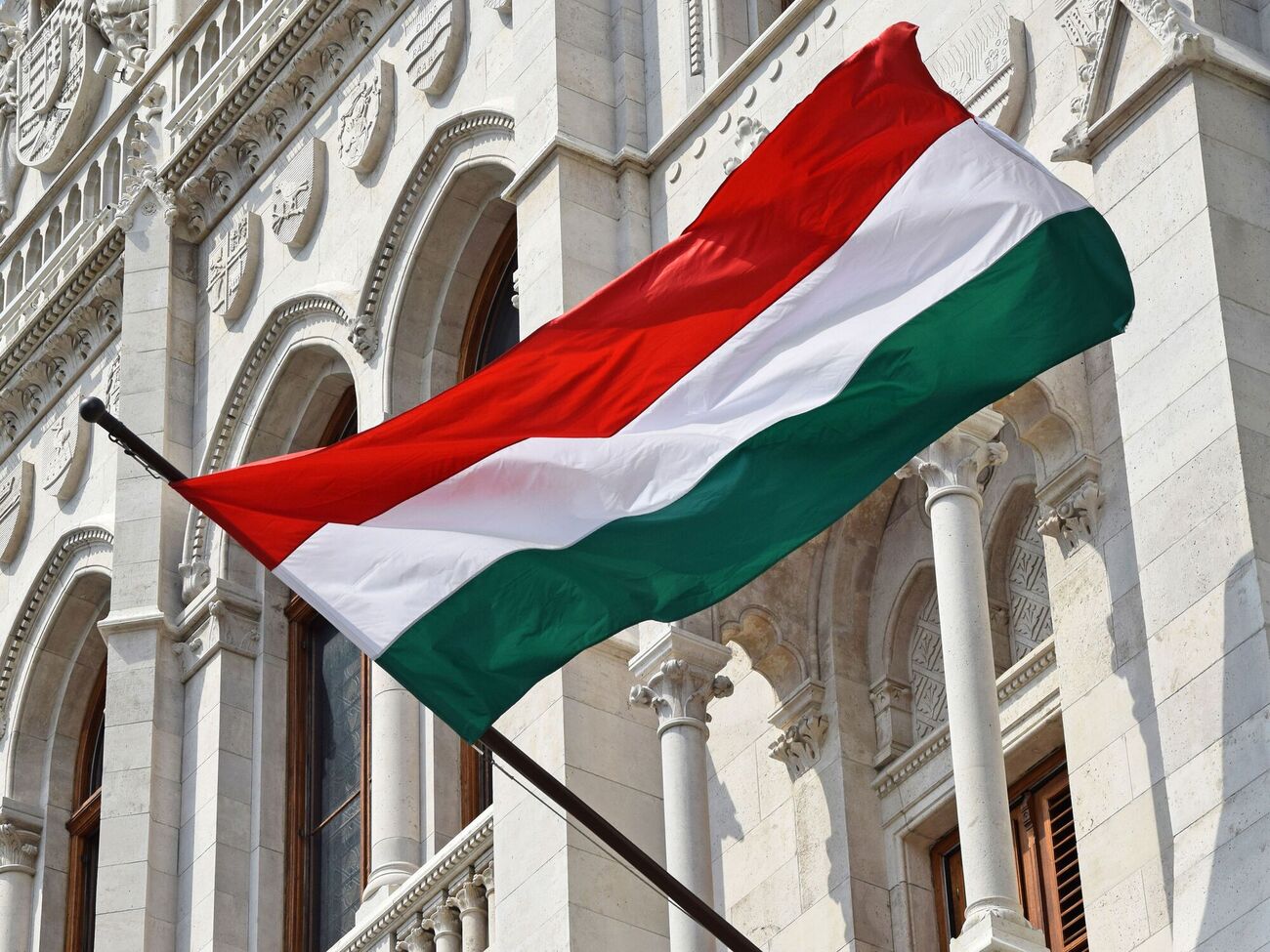 Угорщина поки що не може отримати допомогу від ЄС