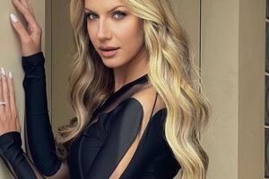 Нікітюк: А вам не здається, що хірурги з Белли зробили молоду Карлу Бруні?