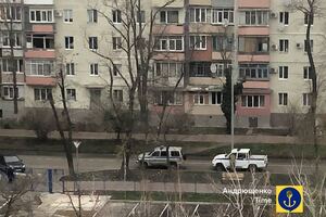 Окупанти проводять зачистки в пошуках неблагонадійних маріупольців, місцевим погрожують депортацією, повідомив Андрющенко