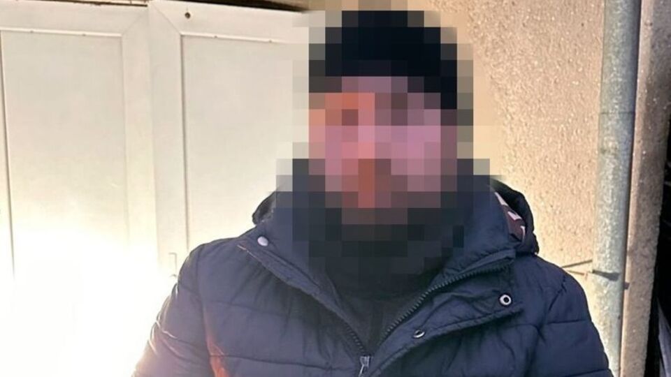 Під час обшуку в затриманого вилучили мобільний телефон, який він використовував для комунікації з ворогом