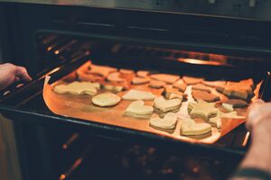 Однією із помилок, через яку випічка буде невдалою, є використання масла неправильної температури