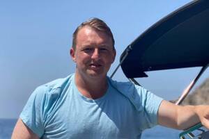 Не можна казати, що українське суспільство забуло про війну, якщо певні мудаки, які й до війни були мудаками, ведуть себе, як мудаки