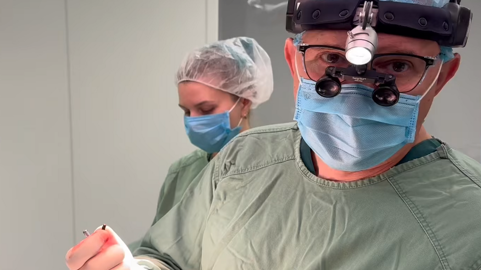 Уламок із серця виймали магнітами