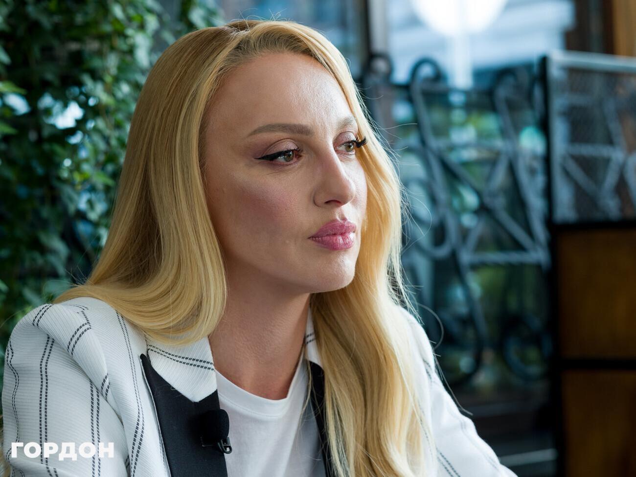 Полякова: В последнее время со мной происходят очень магические вещи. Я могу сказать будущее. Правда