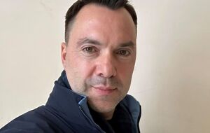 Арестович заявил, что в Украину вернется, "как только доделает всякие разные интересные дела на Западе в пользу Украины"