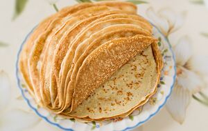 Перед тим, як смажити млинці, тісто має постояти 10 хвилин