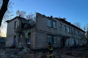 В результате сбития вражеских дронов зафиксировано падение обломков в разных районах города