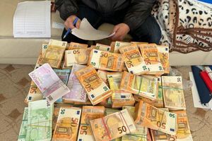Деньги обнаружены во время обыска